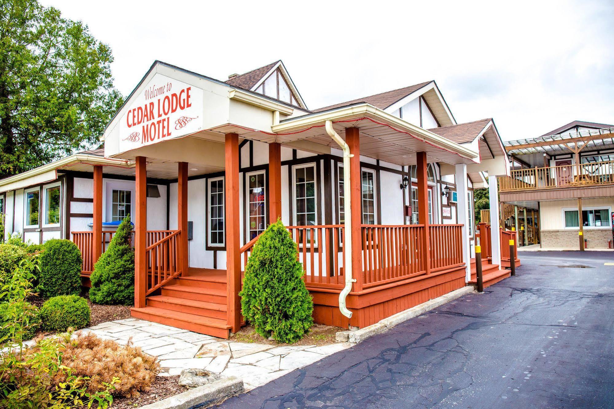 Cedar Lodge Motel 戈德里奇 外观 照片